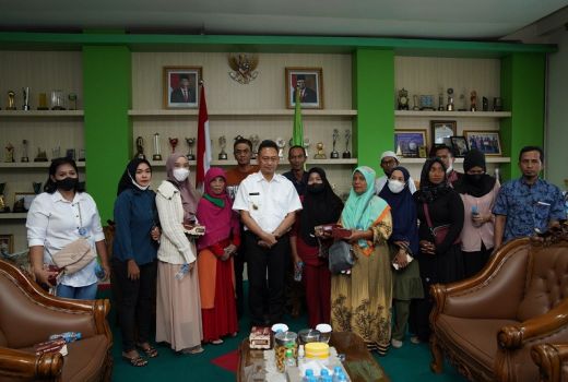 Pemkot Pontianak Bantu Biaya Pengobatan Warga Tidak Mampu - GenPI.co KALBAR