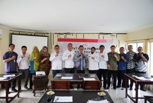 PMI Kota Pontianak Garda Terdepan Jalankan Misi Kemanusiaan - GenPI.co KALBAR