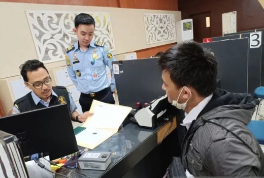 Layanan Cepat Paspor Satu Hari Selesai Diberikan oleh Imigrasi Pontianak - GenPI.co KALBAR