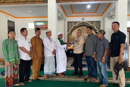 Bangun Rumah Ibadah, 25 Anggota DPRD Kayong Utara Potong Gaji - GenPI.co KALBAR