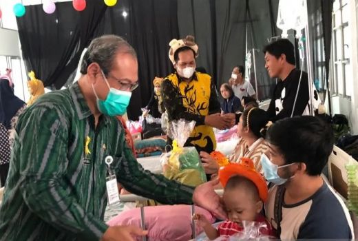 Rawat Anak Pasien Kanker, Kalbar Tingkatkan Sarana dan Prasarana Layanan - GenPI.co KALBAR