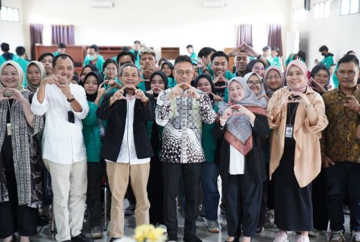 SDM Harus Kreatif dan Inovatif di Era Industri 4.0, Kata Edi Kamtono - GenPI.co KALBAR
