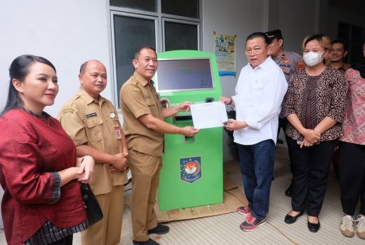 Anjungan Dukcapil Mandiri Buat Inovasi Layanan Publik Lebih Cepat dan Berkualitas - GenPI.co KALBAR