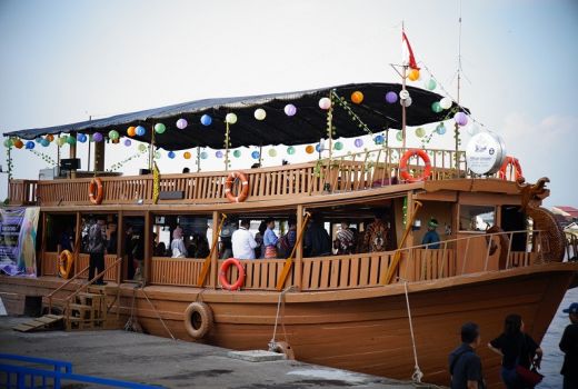 Kapal Wisata Tepian Senghie Suguhkan Keindahan Sungai Kapuas - GenPI.co KALBAR