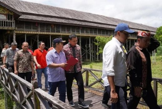 Anggaran Renovasi Rumah Betang Lunsa Hilir Capai Rp 19 Miliar - GenPI.co KALBAR