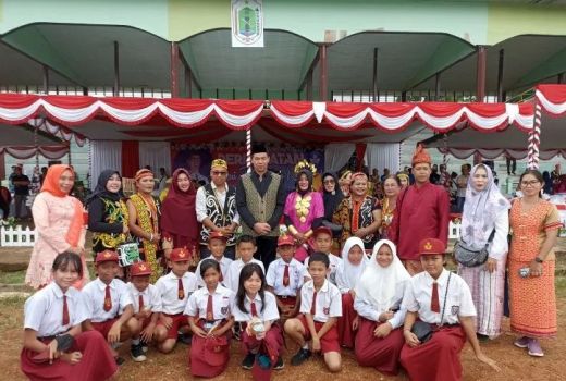 Berada di Perbatasan Negara, Kabupaten Kapuas Hulu Malah Kekurangan 1.000 Guru - GenPI.co KALBAR