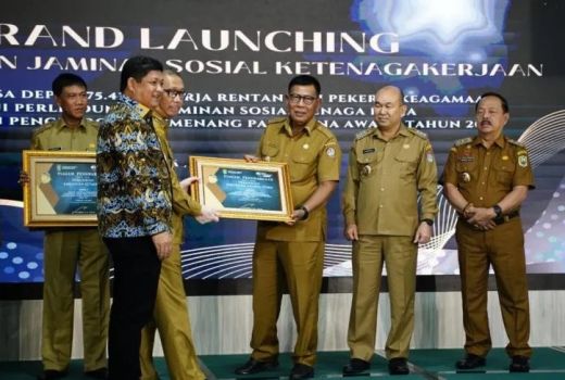 Lindungi Pekerja Rentan, Kayong Utara Juara 3 Paritrana Award Kalbar - GenPI.co KALBAR