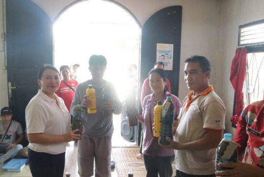 Bantu Petani, Karolin Berikan Pelatihan Pembuatan Pupuk Organik dan Pestisida Nabati - GenPI.co KALBAR