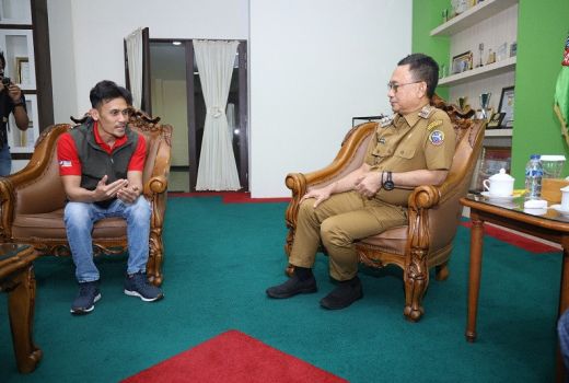 Bangga dengan Prestasi Veddriq, Edi: Jadi Role Model Atlet Muda Berprestasi - GenPI.co KALBAR