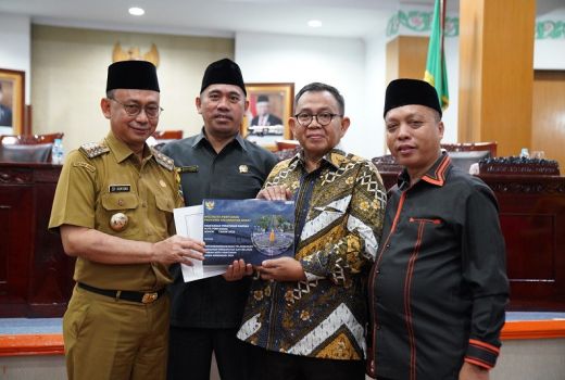 Raperda Pertanggungjawaban APBD 2022, Prioritaskan Keseimbangan Belanja dan Pendapatan - GenPI.co KALBAR