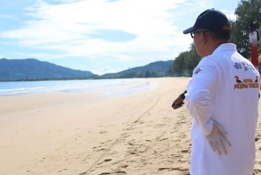 Punya Garis Pantai Panjang, Temajuk Jadi Destinasi Wisata Favorit Batas Negeri - GenPI.co KALBAR