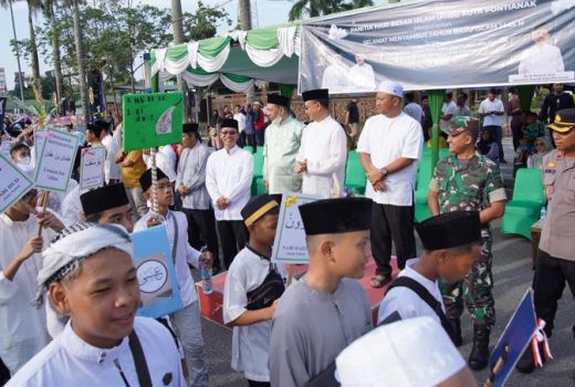 Ribuan Peserta Pawai Taaruf Meriahkan Tahun Baru Islam di Pontianak - GenPI.co KALBAR