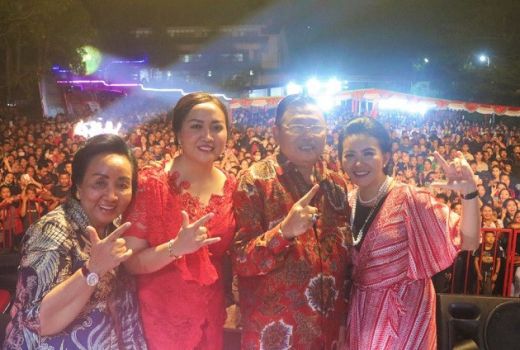 Tepis Isu Karolin Cawagub Kalbar, Cornelis Sebut Anaknya Calon Bupati Landak - GenPI.co KALBAR