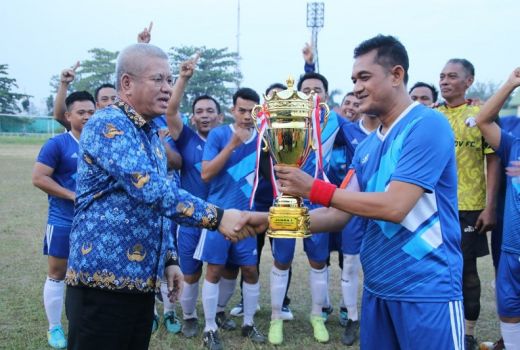 KPS FC Juarai Turnamen Antar OPD Kalimantan Barat - GenPI.co KALBAR