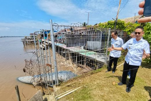 Suplai Air PDAM Terganggu, Warga Bisa Ambil Air Gratis Tapi Ada Syaratnya - GenPI.co KALBAR