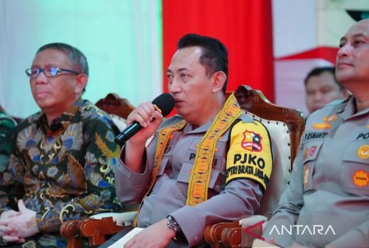 Tangani Karhutla di Kalbar, Kapolri Tekankan Sinergi Antarelemen - GenPI.co KALBAR