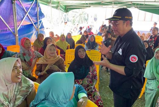 100 Ibu PMI di Ladang Ladong Simunjan Dapat Sosialisasi Stunting - GenPI.co KALBAR