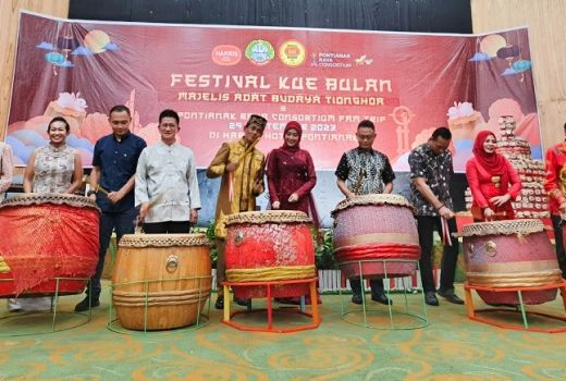 Edi Rusdi Kamtono Usulkan Festival Kue Bulan Diperlombakan - GenPI.co KALBAR
