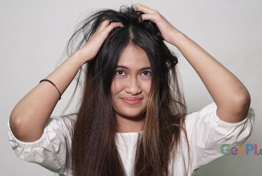 Bukannya Bagus, Berikut Bahaya Keseringan Keramas untuk Rambut - GenPI.co KALBAR
