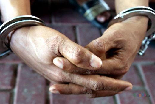 Petugas Polres Singkawang Buntuti Mobil, Isinya TKI Ilegal, 2 Pelaku Ditangkap - GenPI.co KALBAR