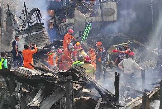Detik-detik Pria Lumpuh dan 3 Karyawan Tewas Terjebak Kebakaran - GenPI.co KALTIM