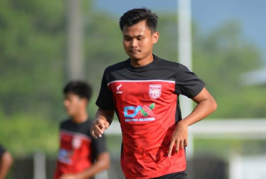 Pemain Muda Borneo FC Ini Sedang Bahagia, Semangatnya Membara - GenPI.co KALTIM