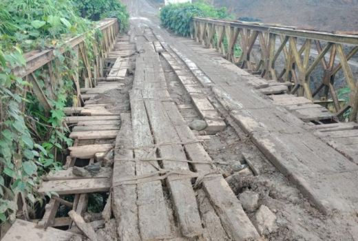 Lihat Kondisi Jembatan ke Tempat Wisata di Paser Ini, Miris - GenPI.co KALTIM
