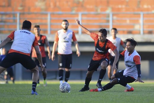 Harga Tiket Pramusim Ratusan Ribu, Borneo FC Terbantu - GenPI.co KALTIM
