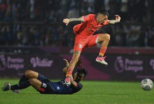 Arema FC vs Borneo FC 1-0: Petaka Awal Laga - GenPI.co KALTIM
