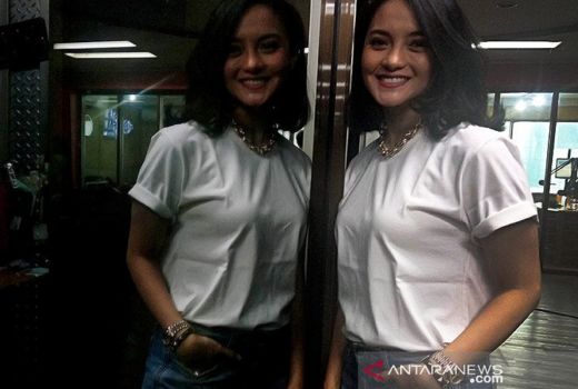 Bidadari Kaltim, Pesonanya Bikin Pria Terlena - GenPI.co KALTIM