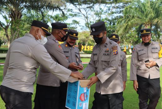 Polisi Polres PPU Sedekah Rp 1 Ribu per Hari untuk Warga Miskin - GenPI.co KALTIM