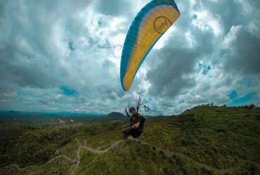 Objek Wisata Gunung Embun Indah Banget, Cocok Jadi Lokasi Paralayang - GenPI.co KALTIM