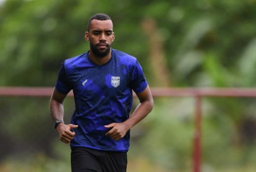 Bek Brasil Gabung Borneo FC, Kaki Kirinya Maut - GenPI.co KALTIM