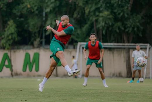 Leo Lelis Belum Terlihat di Latihan Borneo FC - GenPI.co KALTIM