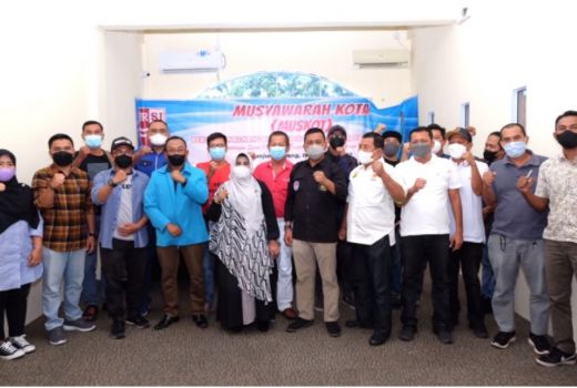 Fasilitas Minim, Atlet Renang Tanjung Pinang Tetap Berprestasi - GenPI.co KEPRI