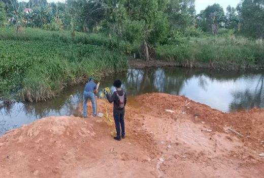 Bocah SD Tenggelam di Kolam Bekas Galian Pasir - GenPI.co KEPRI