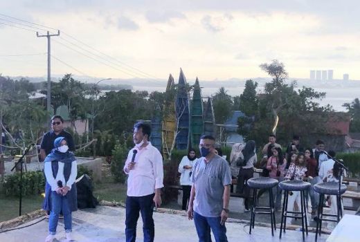 Sunmofee Tropical, Tempat Outdoor dengan View Laut dan Pusat Kota - GenPI.co KEPRI