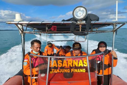 Seorang Warga Batam Hilang Saat Mancing, Basarnas Langsung Terjun - GenPI.co KEPRI