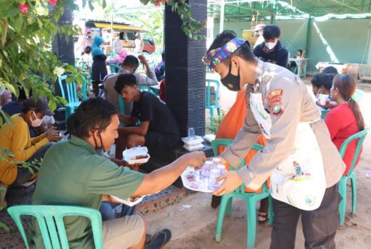 Polres Karimun Ajak Masyarakat Divaksin sambil Sarapan Gratis - GenPI.co KEPRI