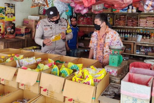 Tegas! Polsek Lubuk Baja Peringatkan Pedagang Minyak Goreng - GenPI.co KEPRI
