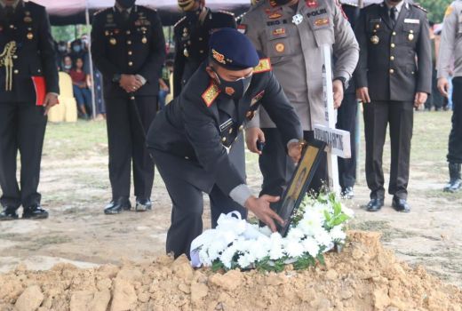 Polda Kepri Berduka, Anggota Satbrimob Meninggal di Poso - GenPI.co KEPRI