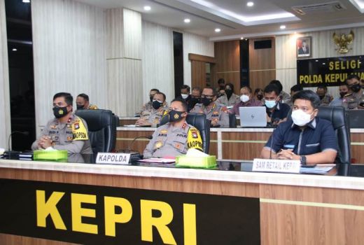 Temukan Antrean Panjang di SPBU, Laporkan ke 135 - GenPI.co KEPRI