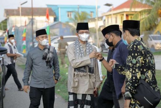 Ramadan Rudi-Amsakar Kunjungi 100 Masjid di Batam, Kok Bisa? - GenPI.co KEPRI