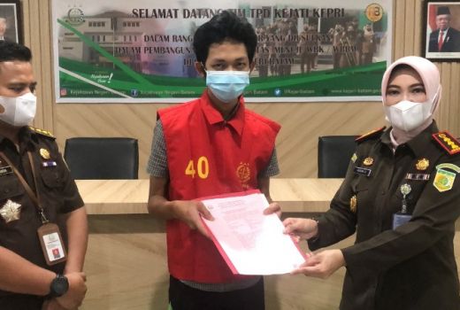 Kejari Batam Hentikan 3 Kasus, Kedepankan Resorative Justice - GenPI.co KEPRI