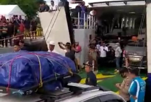 Viral! Tidak Terangkut, Penumpang Kapal Roro di Punggur Mengamuk - GenPI.co KEPRI
