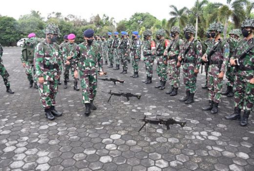 Selama 4 Hari, TNI AL Rutin Datangi Pantai Tanjung Pinang - GenPI.co KEPRI