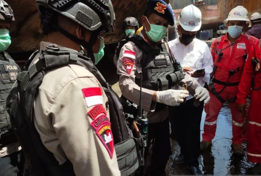 Unit Penjinak Bom Amankan 57 peluru Aktif di Galangan Kapal - GenPI.co KEPRI
