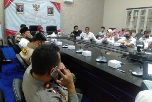CJH Tanjung Pinang Siap Diberangkatkan, Dilepas Secara Adat - GenPI.co KEPRI