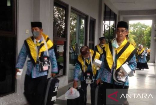 CJH Natuna Tiba di Asrama Haji Batam, Kok Cepat? - GenPI.co KEPRI