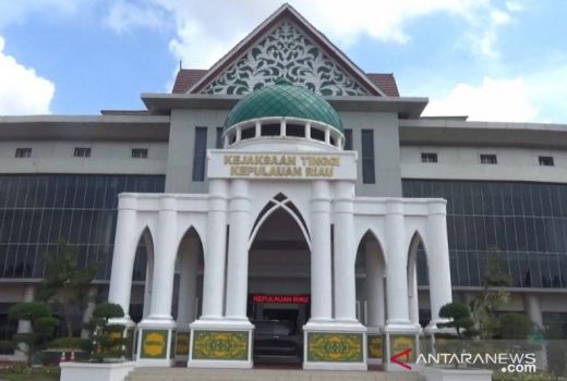 Tersangka Korupsi PT Persero Batam, Jabatannya Mentereng - GenPI.co KEPRI